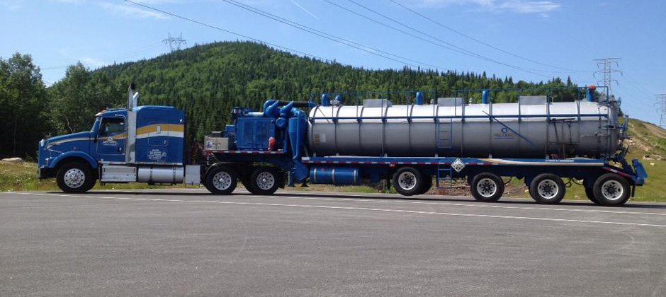 We move your liquid or solid industrial waste according to government and environmental standards